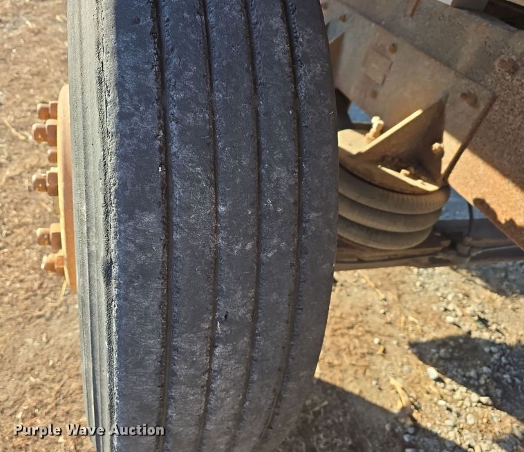 image for item DW3005 1987 White GMC grain truck