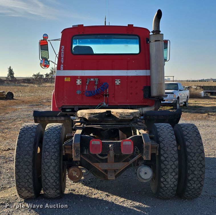 image for item DW3006 1990 Ford L9000 semi truck