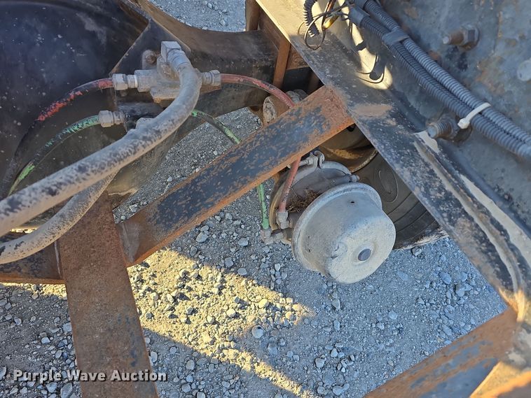 image for item DW3006 1990 Ford L9000 semi truck