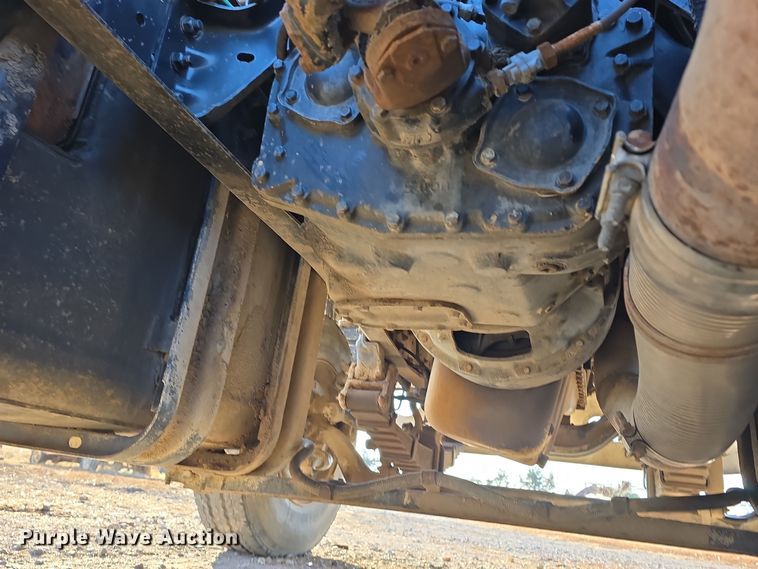 image for item DW3006 1990 Ford L9000 semi truck