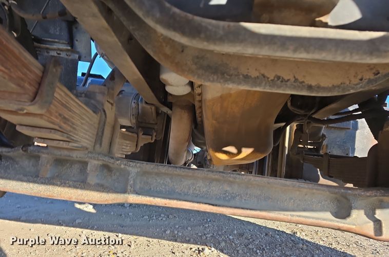 image for item DW3006 1990 Ford L9000 semi truck