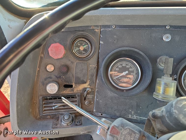 image for item DW3006 1990 Ford L9000 semi truck