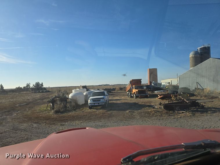 image for item DW3006 1990 Ford L9000 semi truck