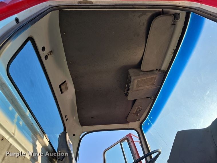 image for item DW3006 1990 Ford L9000 semi truck