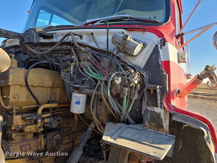 image for item DW3006 1990 Ford L9000 semi truck