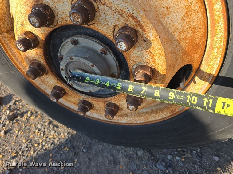 image for item DW3006 1990 Ford L9000 semi truck