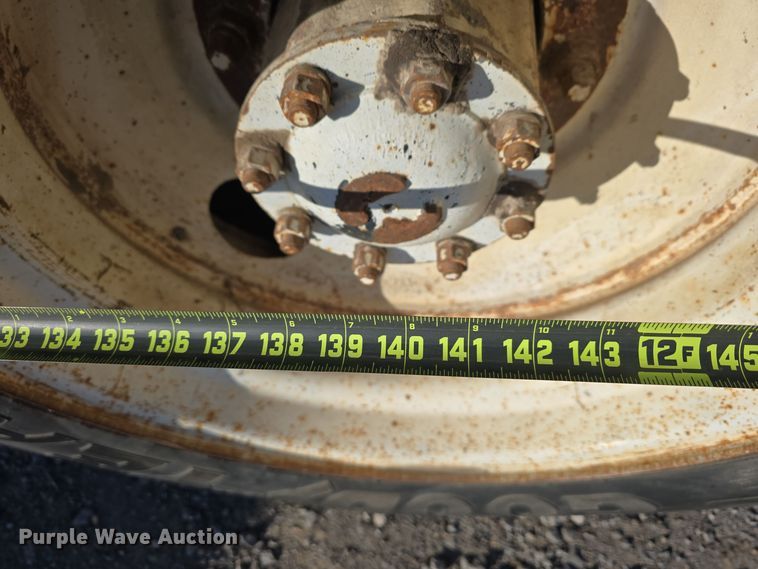 image for item DW3006 1990 Ford L9000 semi truck