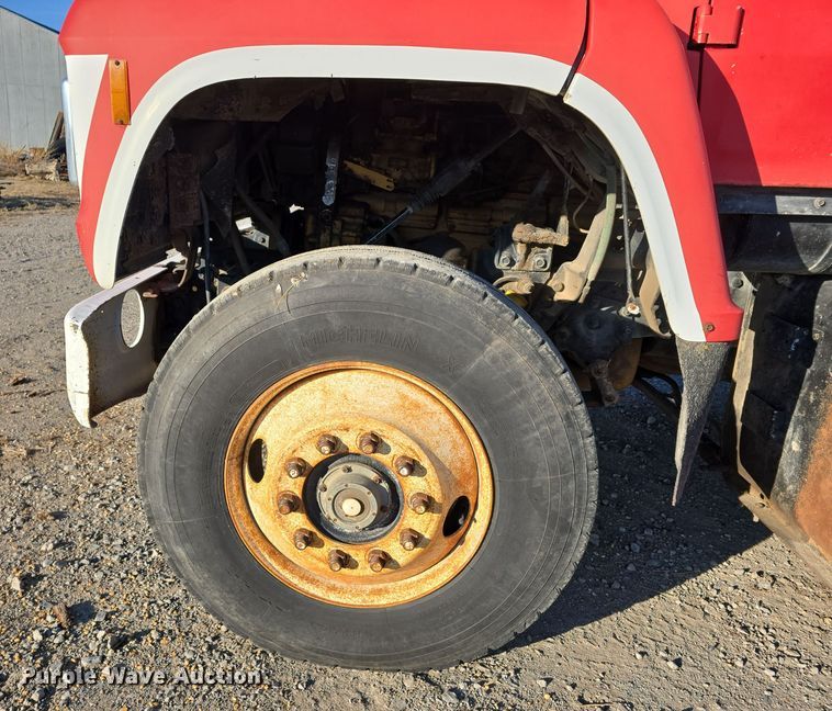 image for item DW3006 1990 Ford L9000 semi truck