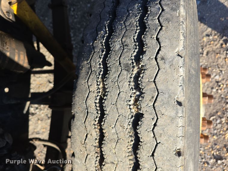 image for item DW3006 1990 Ford L9000 semi truck