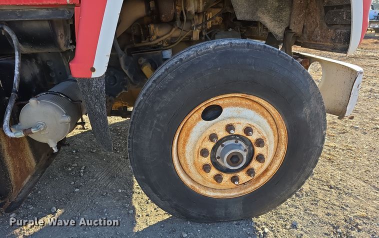 image for item DW3006 1990 Ford L9000 semi truck