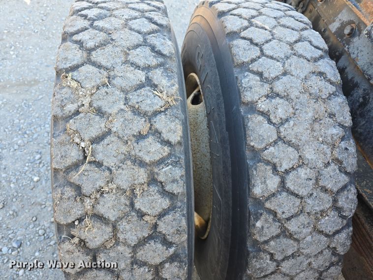 image for item DW3006 1990 Ford L9000 semi truck