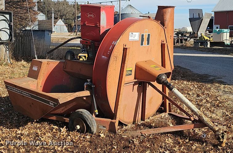 image for item DW3011 International Harvester 56 silage blower