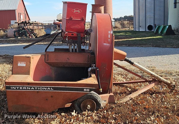 image for item DW3011 International Harvester 56 silage blower