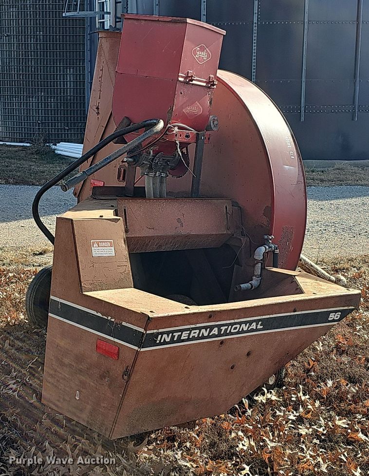 image for item DW3011 International Harvester 56 silage blower