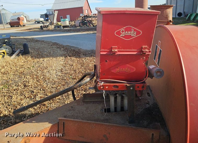 image for item DW3011 International Harvester 56 silage blower