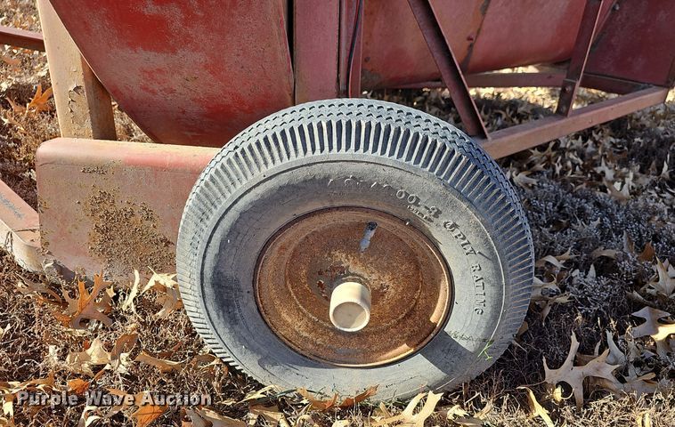 image for item DW3011 International Harvester 56 silage blower