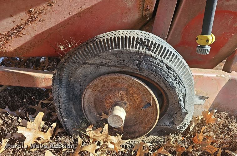 image for item DW3011 International Harvester 56 silage blower