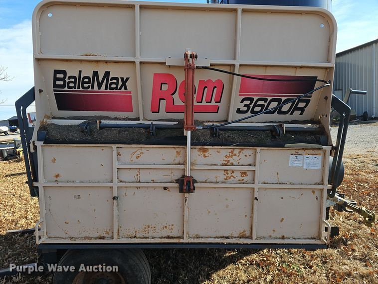 image for item DW3012 Rem BaleMax 3600R bale processor