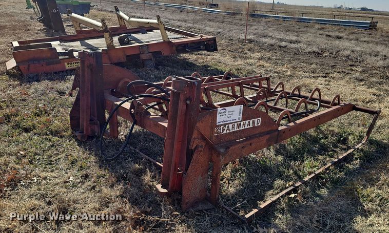 image for item DW3014 Farmhand hay handling equipment