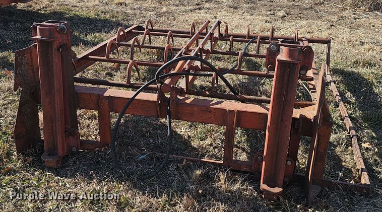 image for item DW3014 Farmhand hay handling equipment