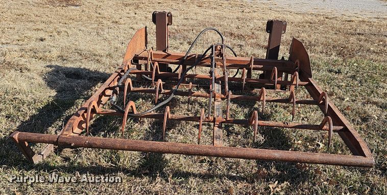 image for item DW3014 Farmhand hay handling equipment