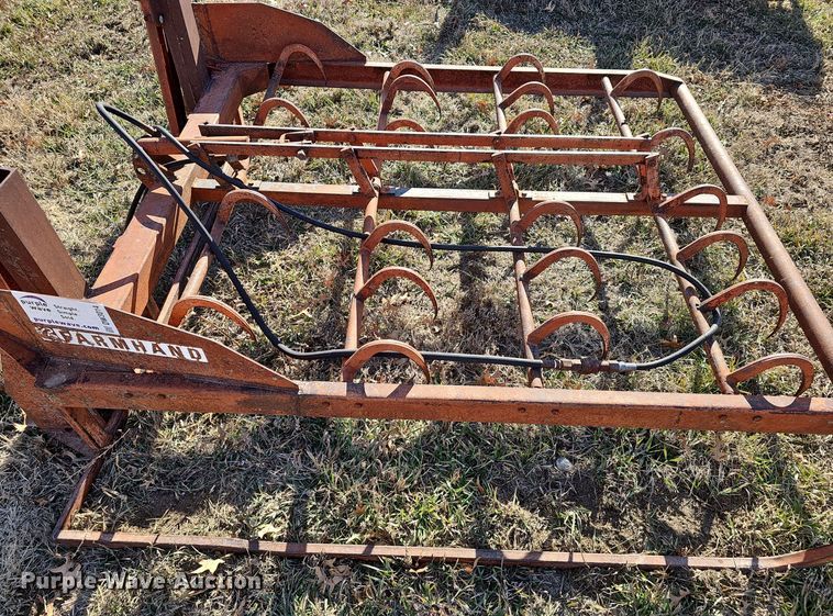 image for item DW3014 Farmhand hay handling equipment