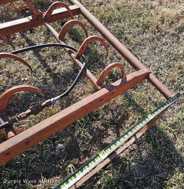 image for item DW3014 Farmhand hay handling equipment