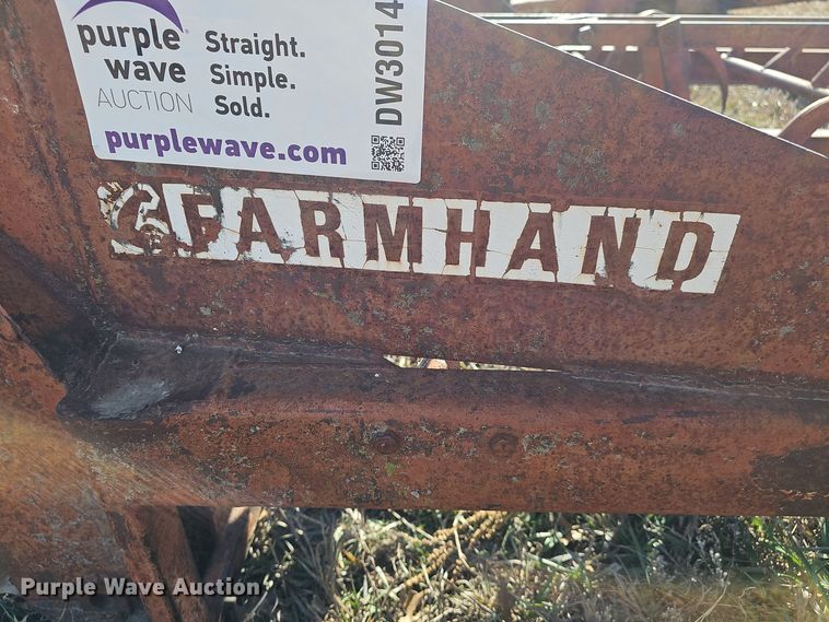 image for item DW3014 Farmhand hay handling equipment