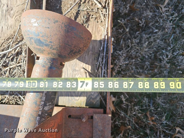 image for item DW3014 Farmhand hay handling equipment