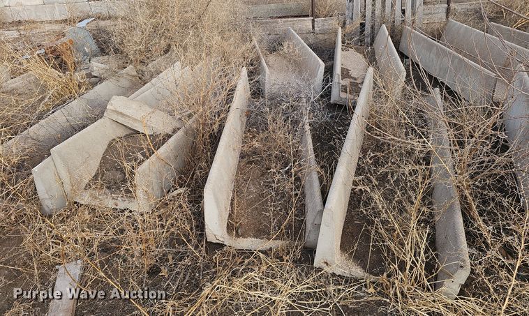 image for item DW3022 (25) concrete feed bunks