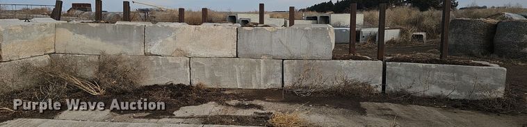 image for item DW3023 (20) concrete blocks