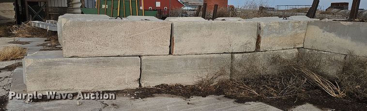image for item DW3023 (20) concrete blocks