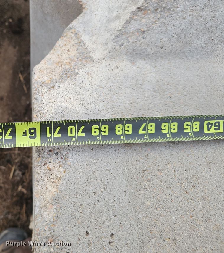 image for item DW3023 (20) concrete blocks