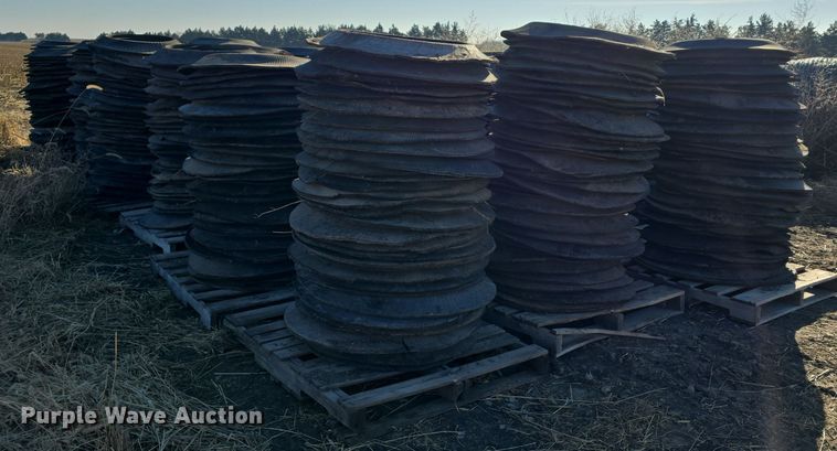 image for item DW3030 (33) pallets of tire rings