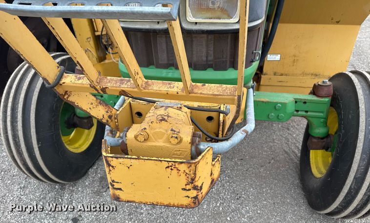 image for item EG2375 2003 John Deere 6415 tractor