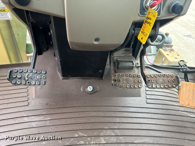 image for item EG2375 2003 John Deere 6415 tractor