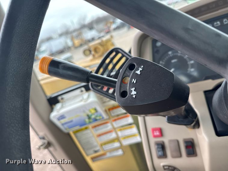 image for item EG2375 2003 John Deere 6415 tractor