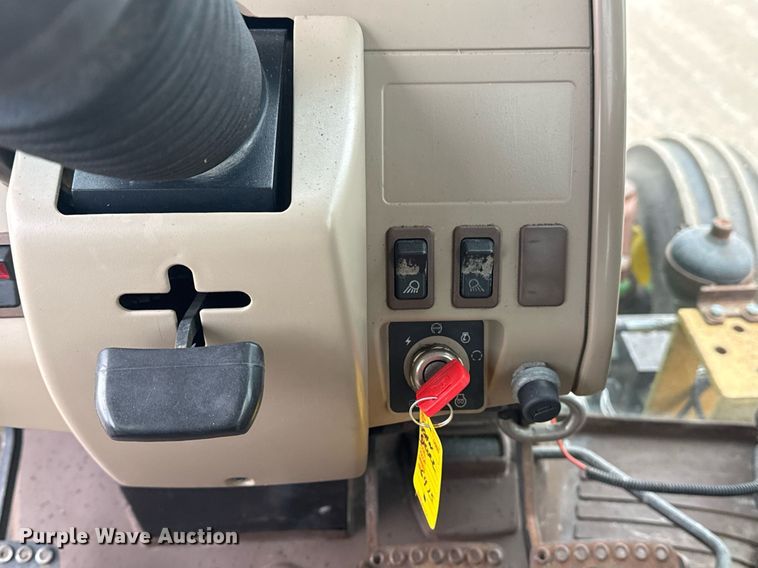 image for item EG2375 2003 John Deere 6415 tractor