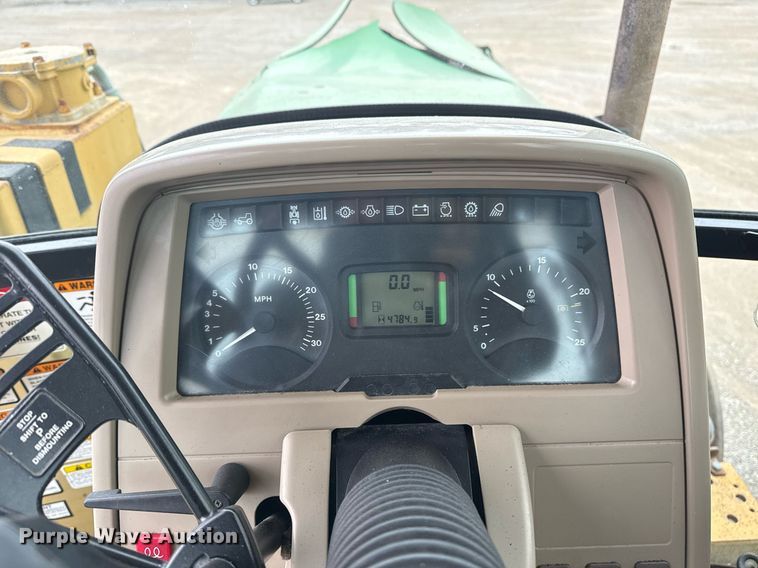 image for item EG2375 2003 John Deere 6415 tractor