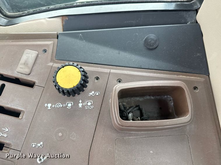 image for item EG2375 2003 John Deere 6415 tractor