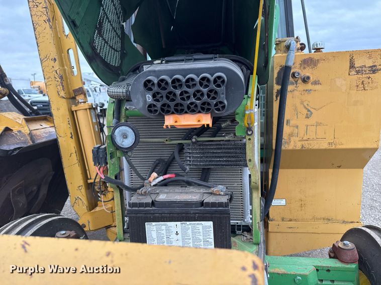 image for item EG2375 2003 John Deere 6415 tractor