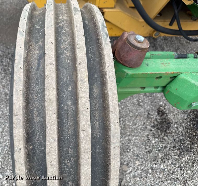 image for item EG2375 2003 John Deere 6415 tractor