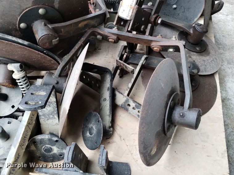 image for item EH0060 (6) DMI disc sealers