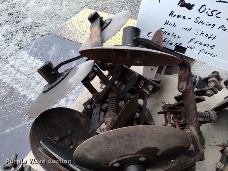 image for item EH0060 (6) DMI disc sealers