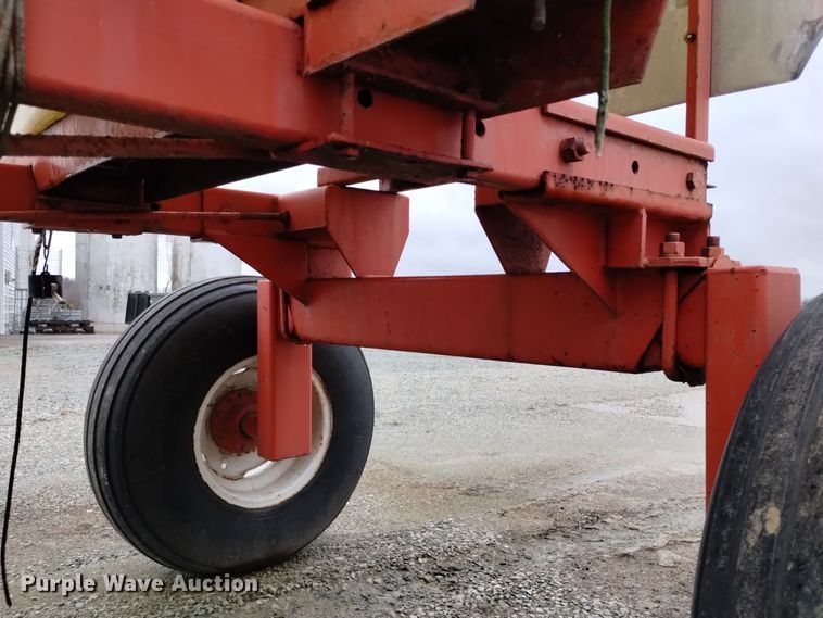 image for item EH0066 Clark tank trailer