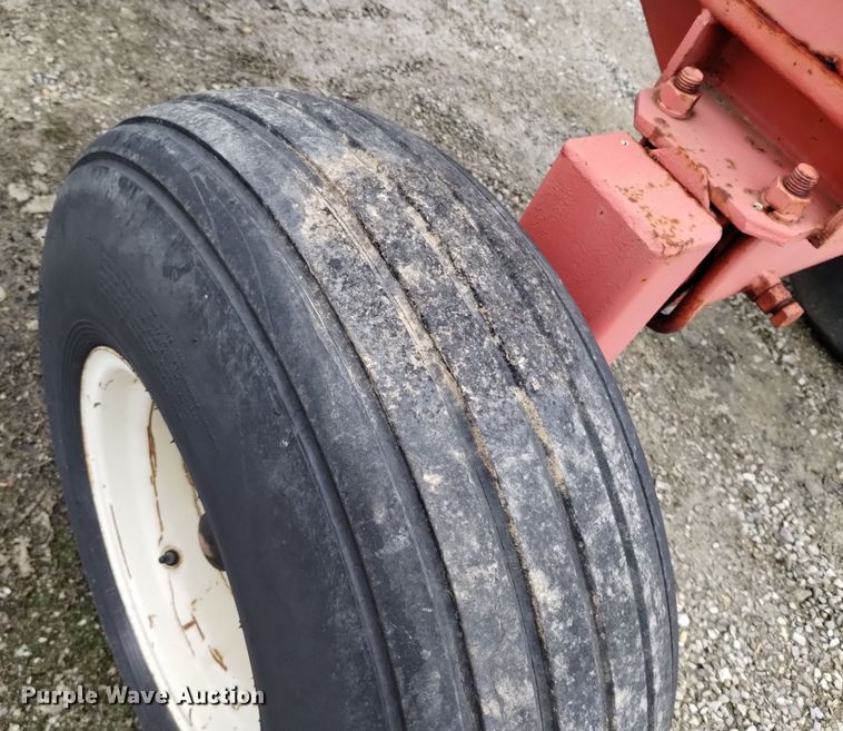 image for item EH0066 Clark tank trailer