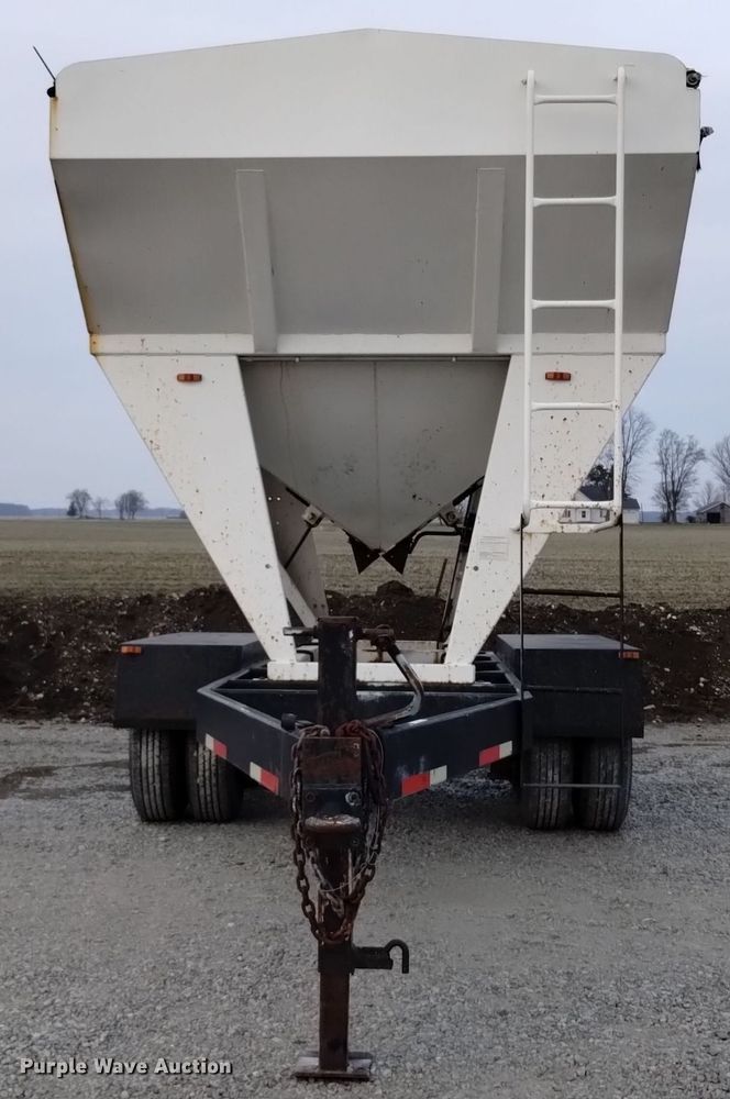 image for item EH0076 Convey-All BTS300 seed tender