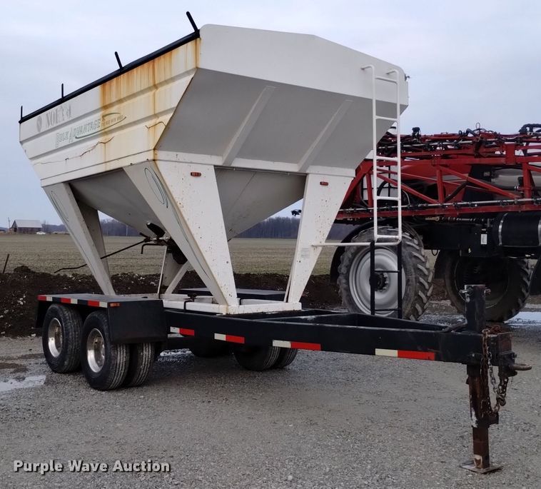 image for item EH0076 Convey-All BTS300 seed tender