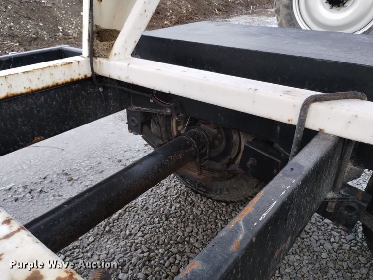 image for item EH0076 Convey-All BTS300 seed tender