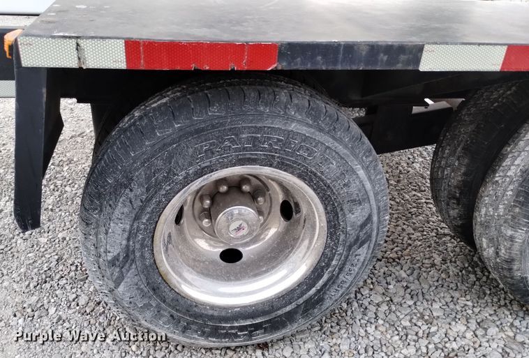 image for item EH0076 Convey-All BTS300 seed tender